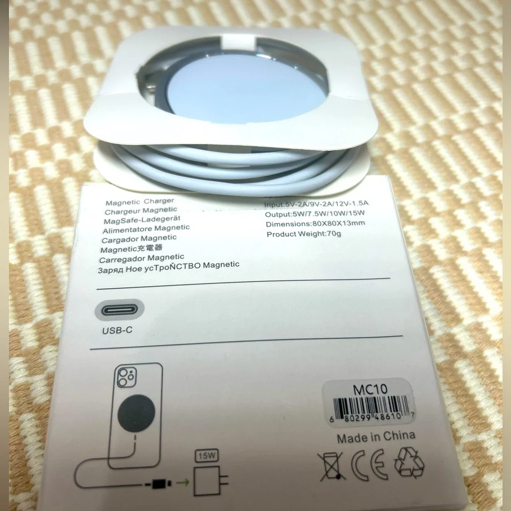Magnetic Wireless Charger 15W USB C Qi Compatible Smartphone Charging Pad New